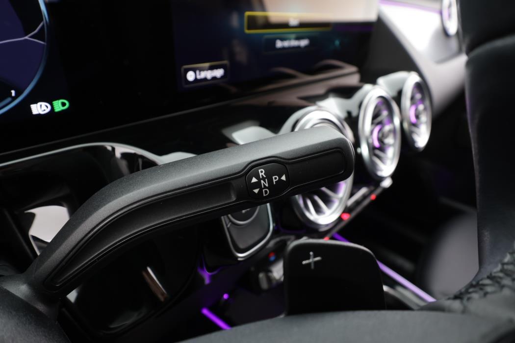 MERCEDES-BENZ B 2023