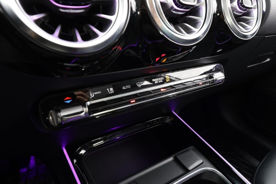 MERCEDES-BENZ B 2023