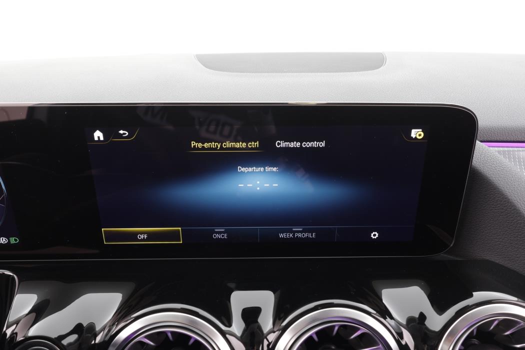 MERCEDES-BENZ B 2023