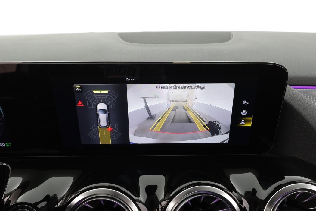 MERCEDES-BENZ B 2023