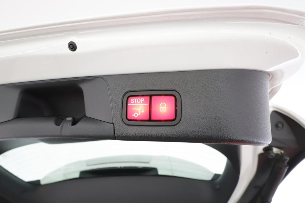 MERCEDES-BENZ B 2023