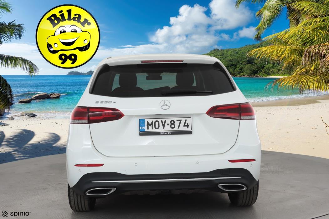 MERCEDES-BENZ B 2023