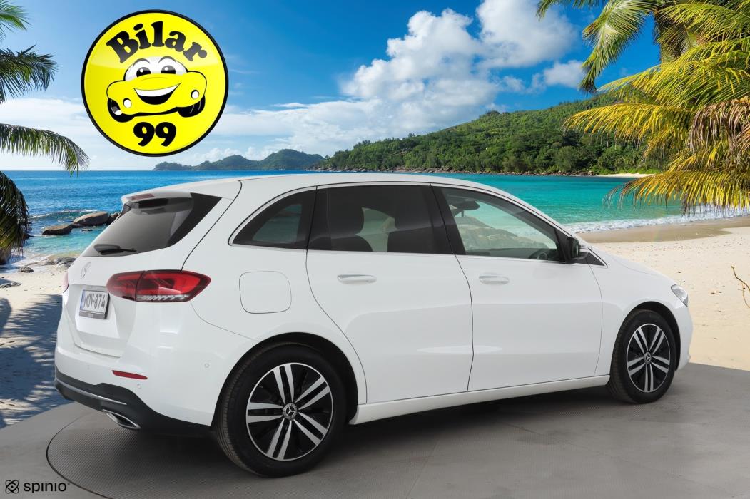 MERCEDES-BENZ B 2023