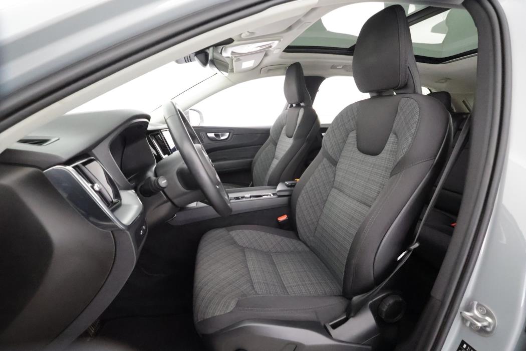 VOLVO XC60 2024