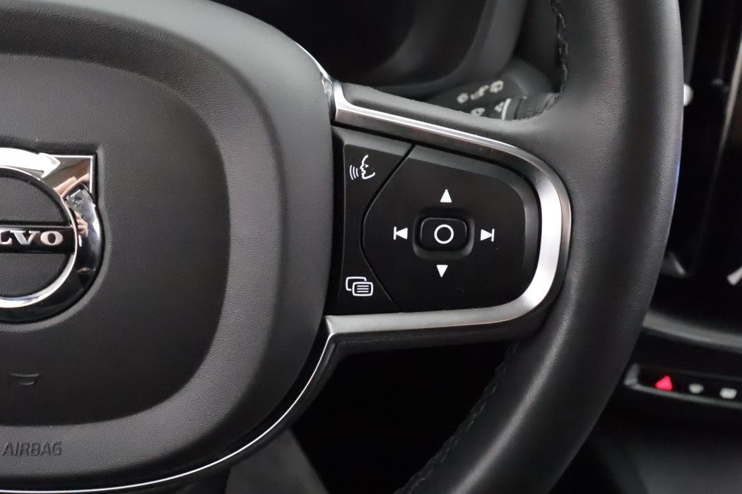 VOLVO XC60 2024