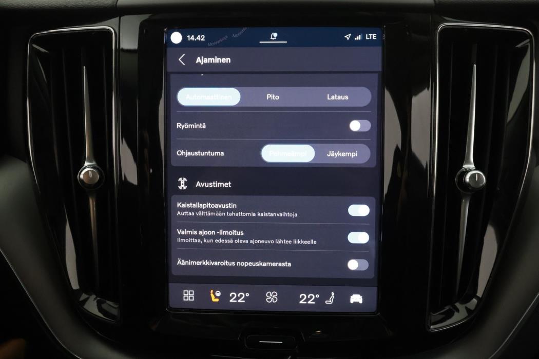 VOLVO XC60 2024