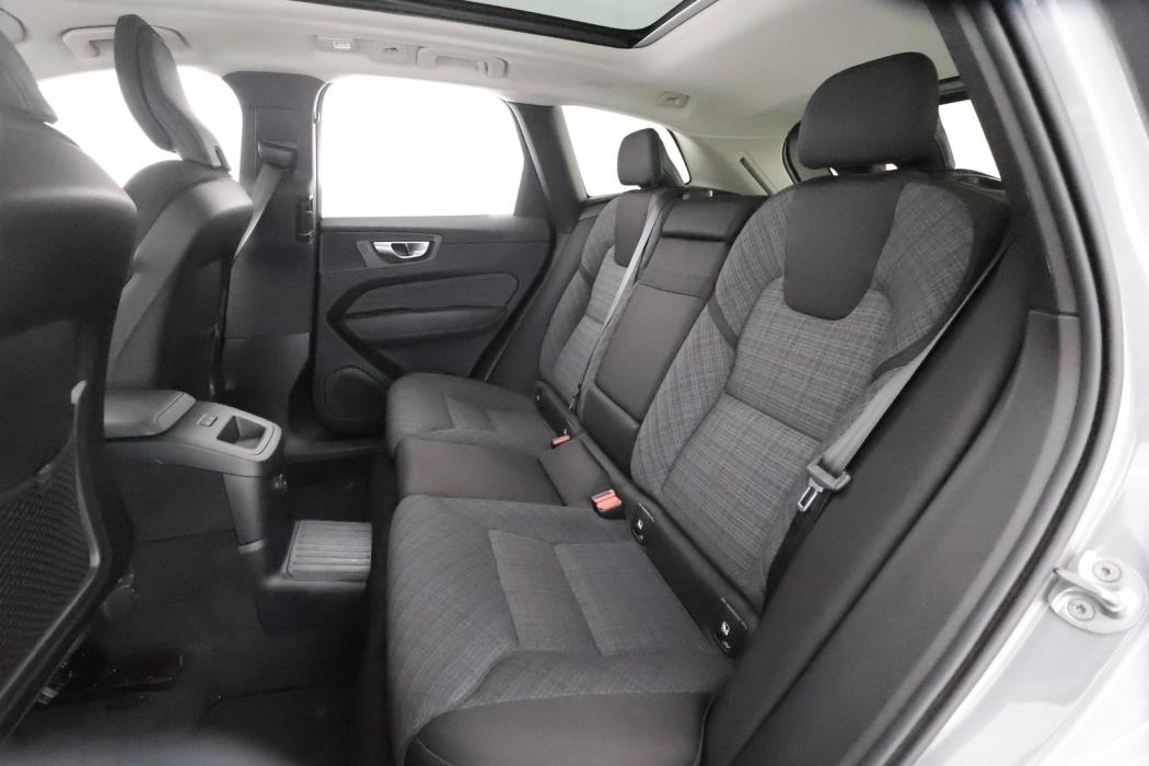 VOLVO XC60 2024