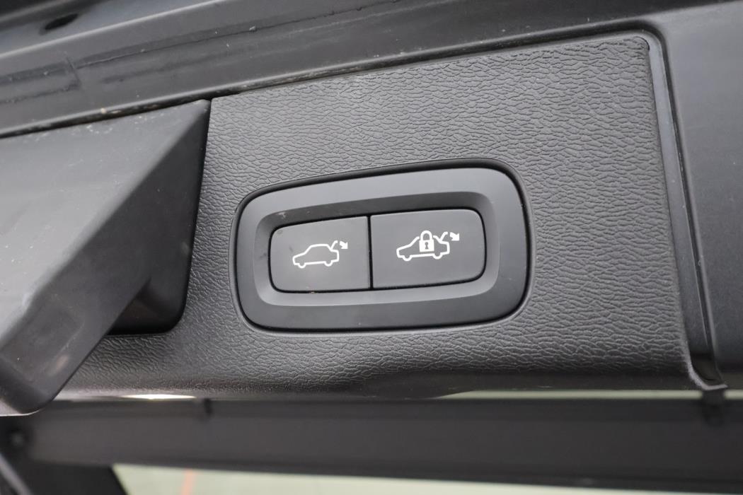 VOLVO XC60 2024
