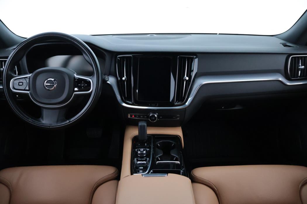 VOLVO V60 2020