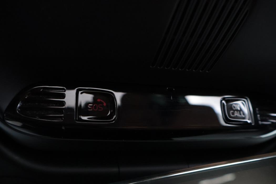 VOLVO V60 2020