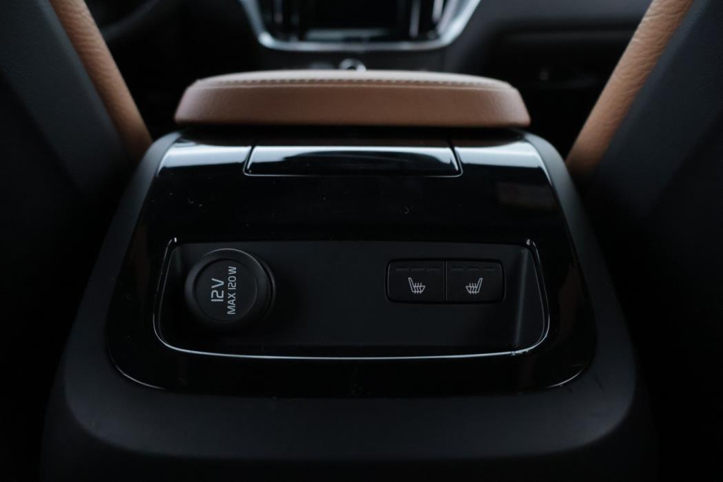 VOLVO V60 2020