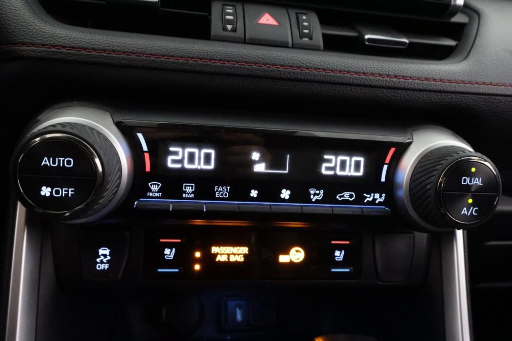 TOYOTA RAV4 2021