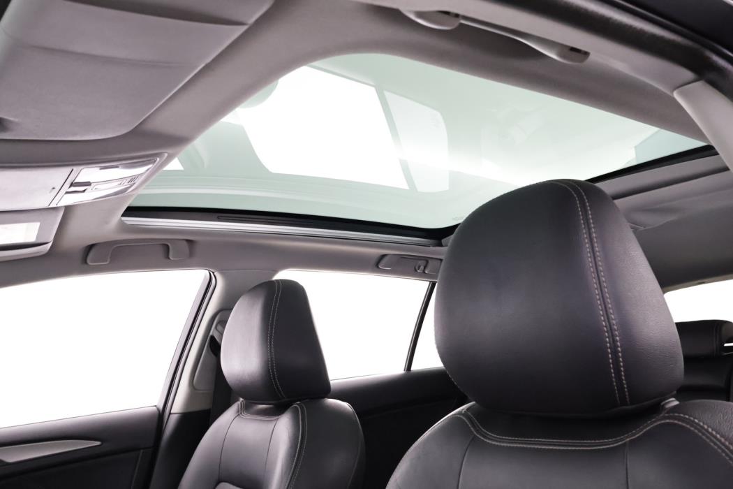 TOYOTA Avensis 2016