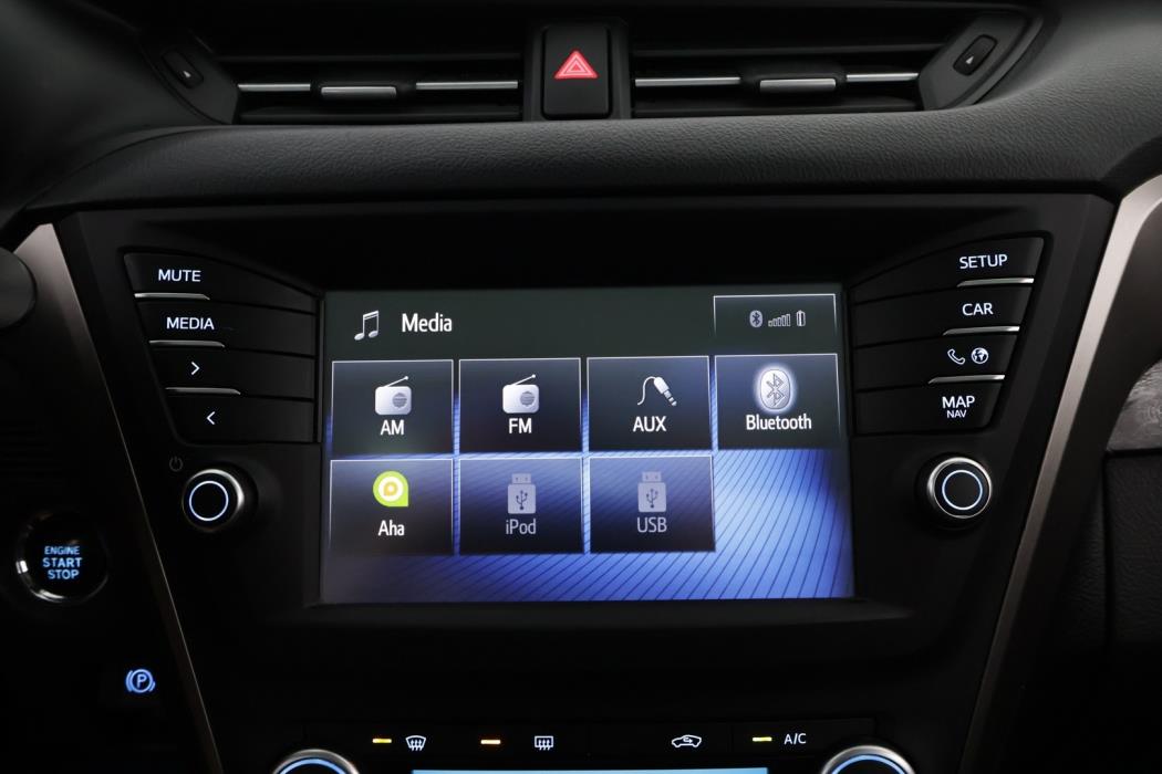 TOYOTA Avensis 2016