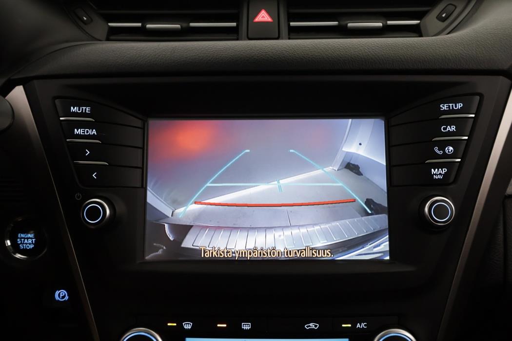 TOYOTA Avensis 2016