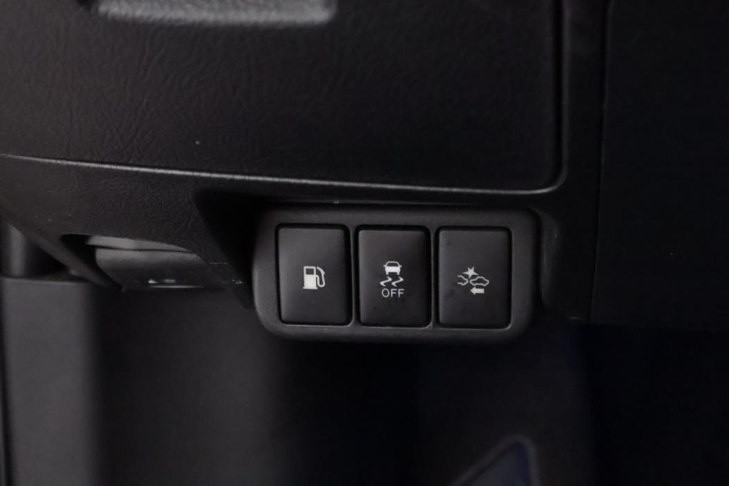 TOYOTA Avensis 2016