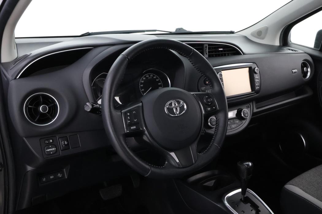 TOYOTA Yaris 2020