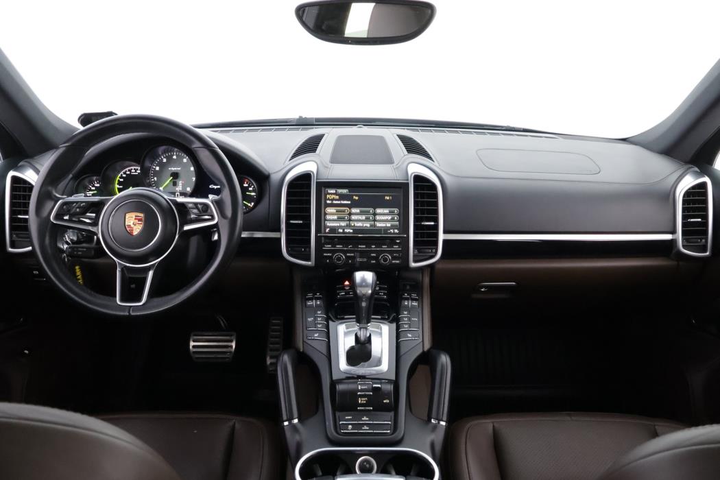PORSCHE Cayenne 2015
