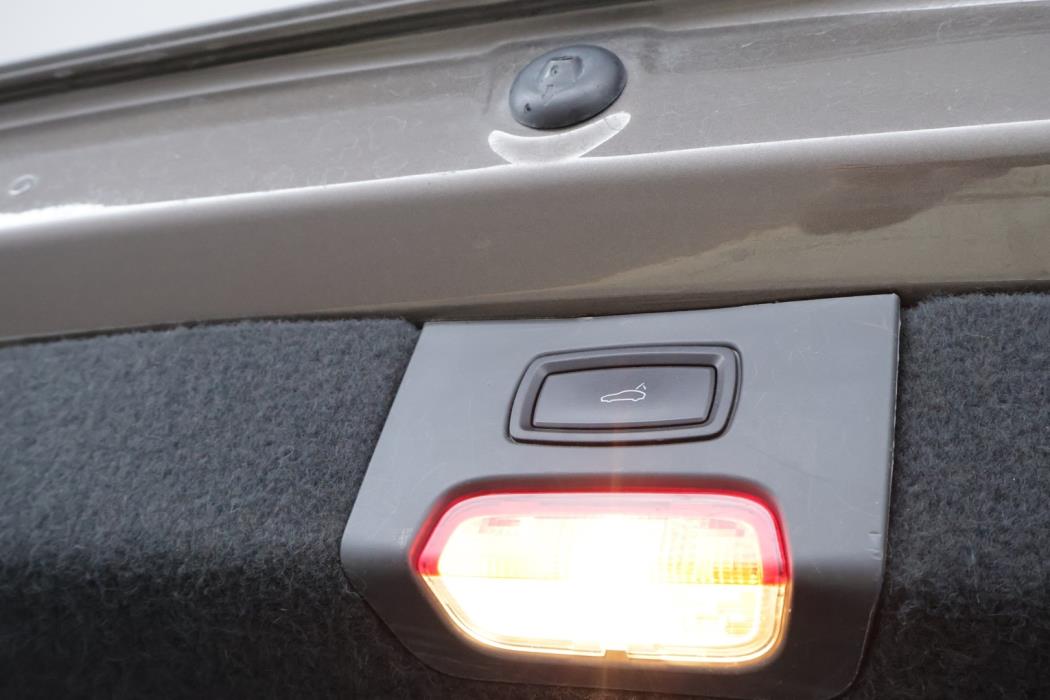 PORSCHE Cayenne 2015