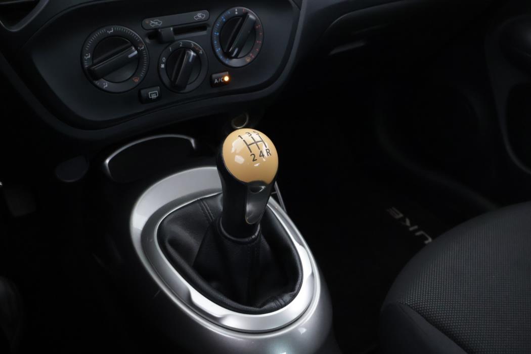 NISSAN Juke 2011