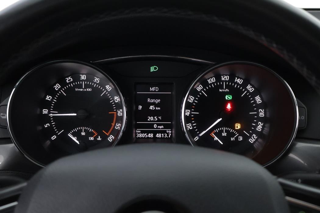 SKODA Superb 2014