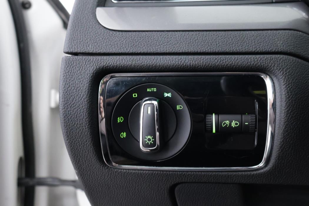SKODA Superb 2014