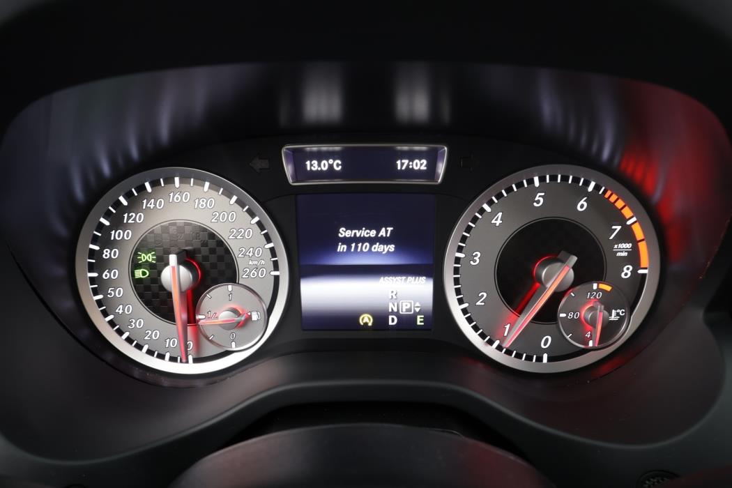 MERCEDES-BENZ A 2015