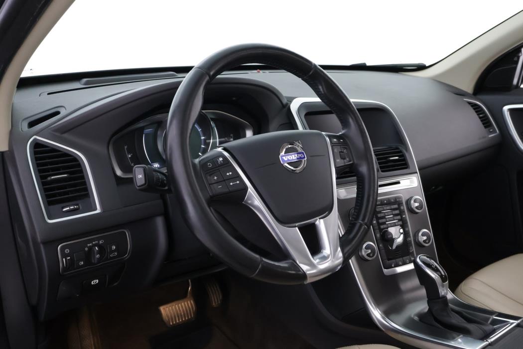 VOLVO XC60 2016