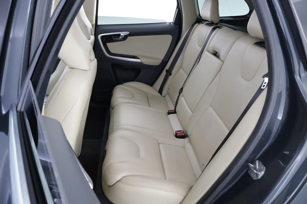 VOLVO XC60 2016