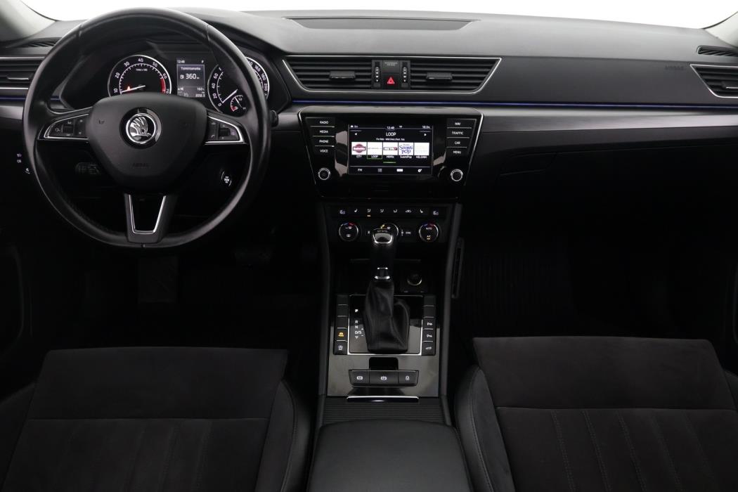 SKODA Superb 2016