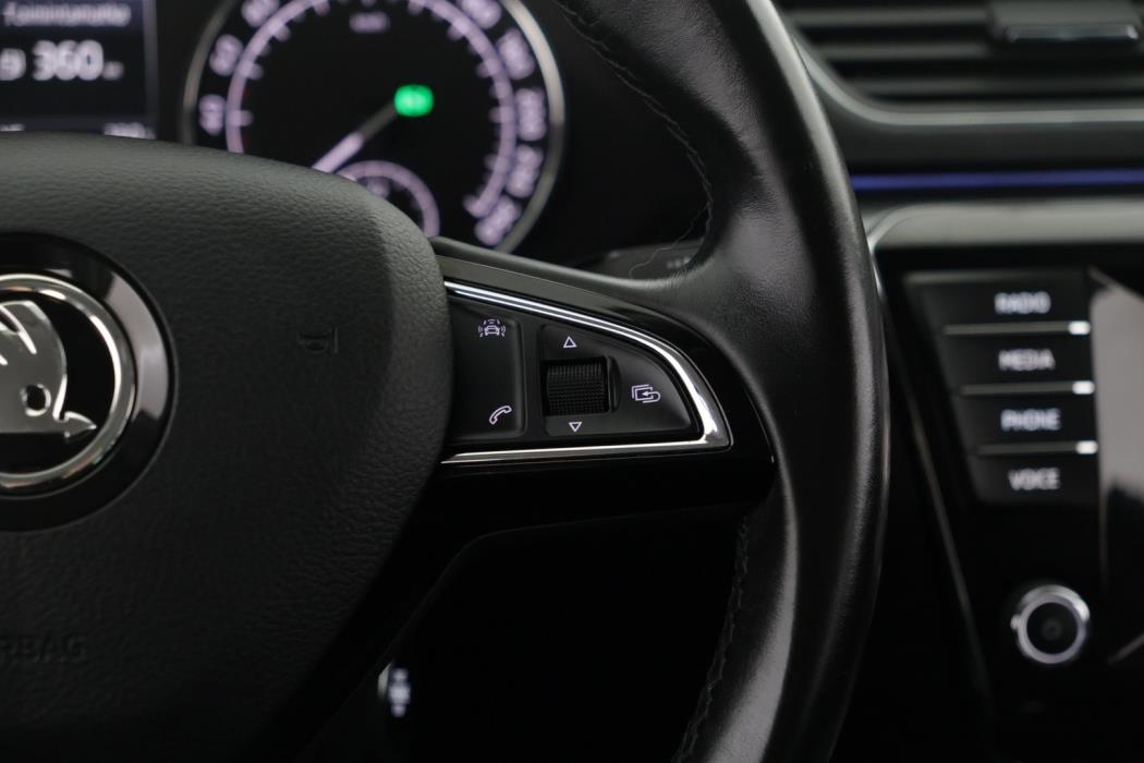 SKODA Superb 2016