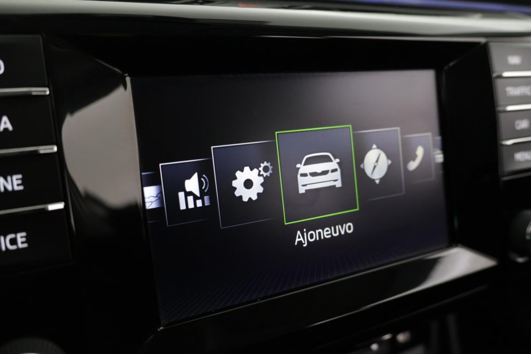 SKODA Superb 2016