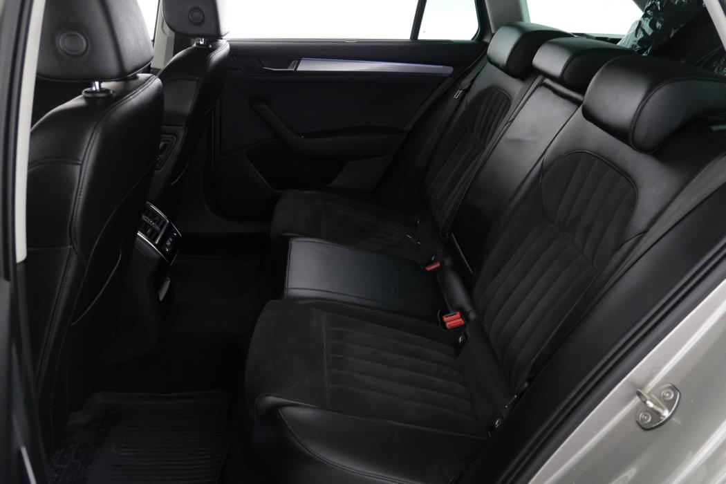 SKODA Superb 2016