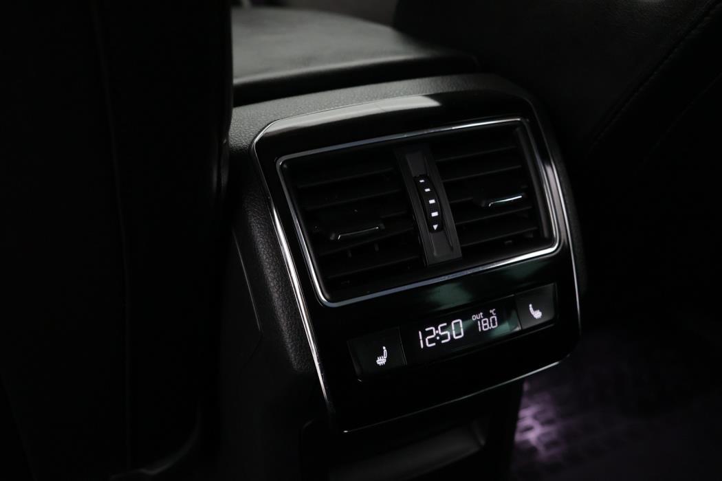 SKODA Superb 2016