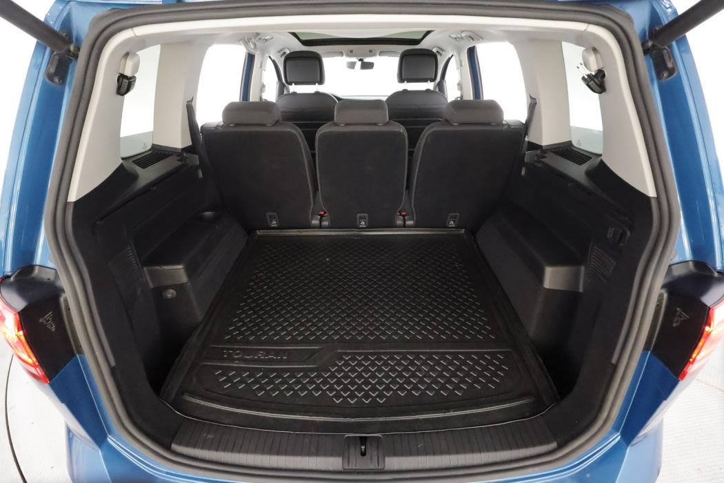 VOLKSWAGEN Touran 2019