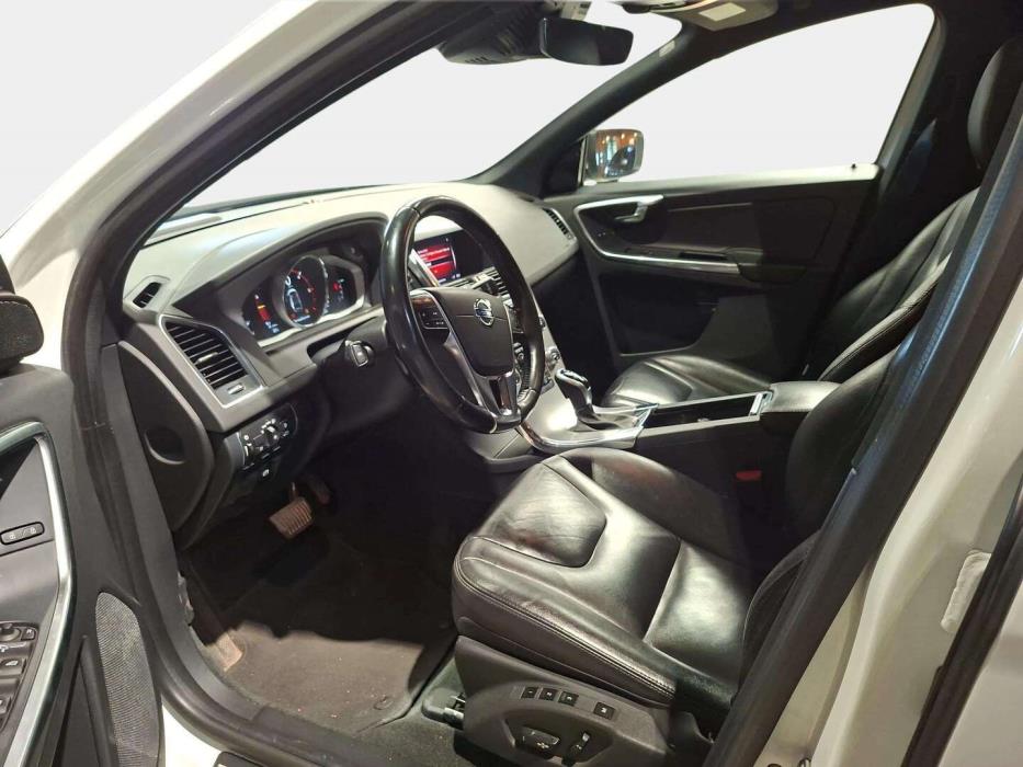 VOLVO XC60 2017