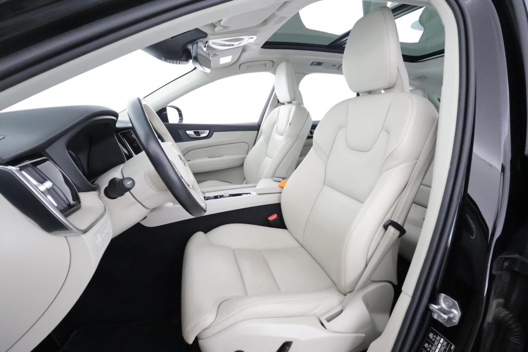 VOLVO XC60 2021