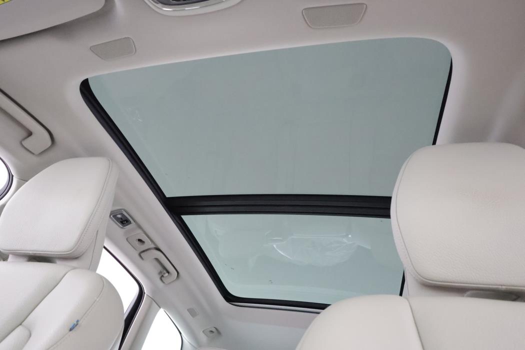 VOLVO XC60 2021