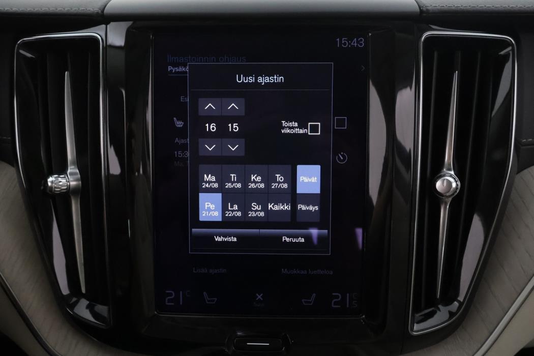 VOLVO XC60 2021