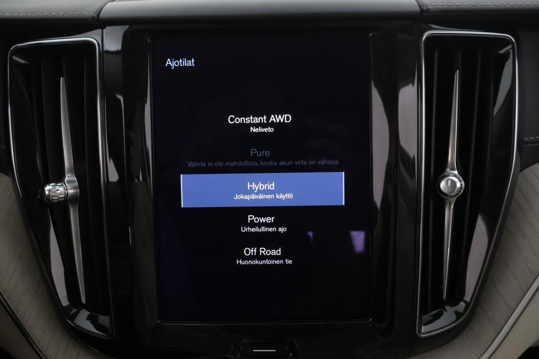 VOLVO XC60 2021