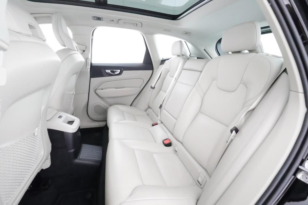 VOLVO XC60 2021