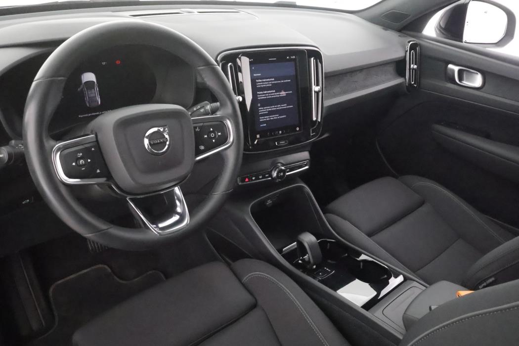 VOLVO C40 2023