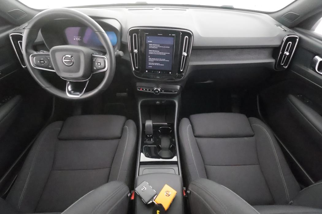 VOLVO C40 2023