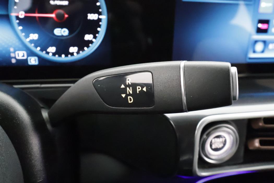 MERCEDES-BENZ EQC 2022