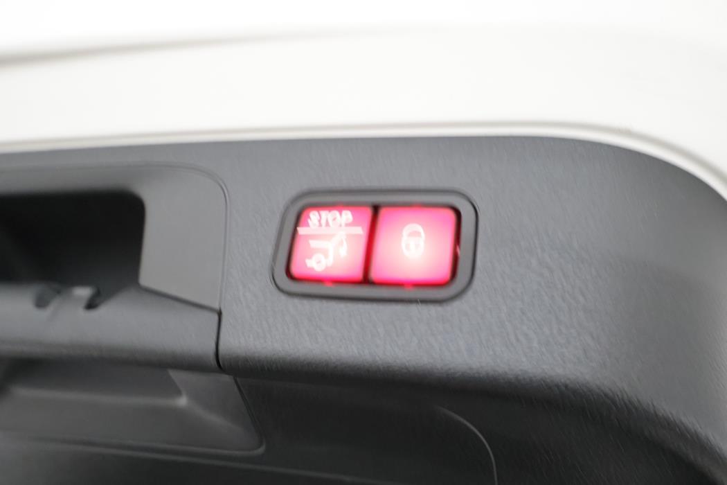 MERCEDES-BENZ EQC 2022