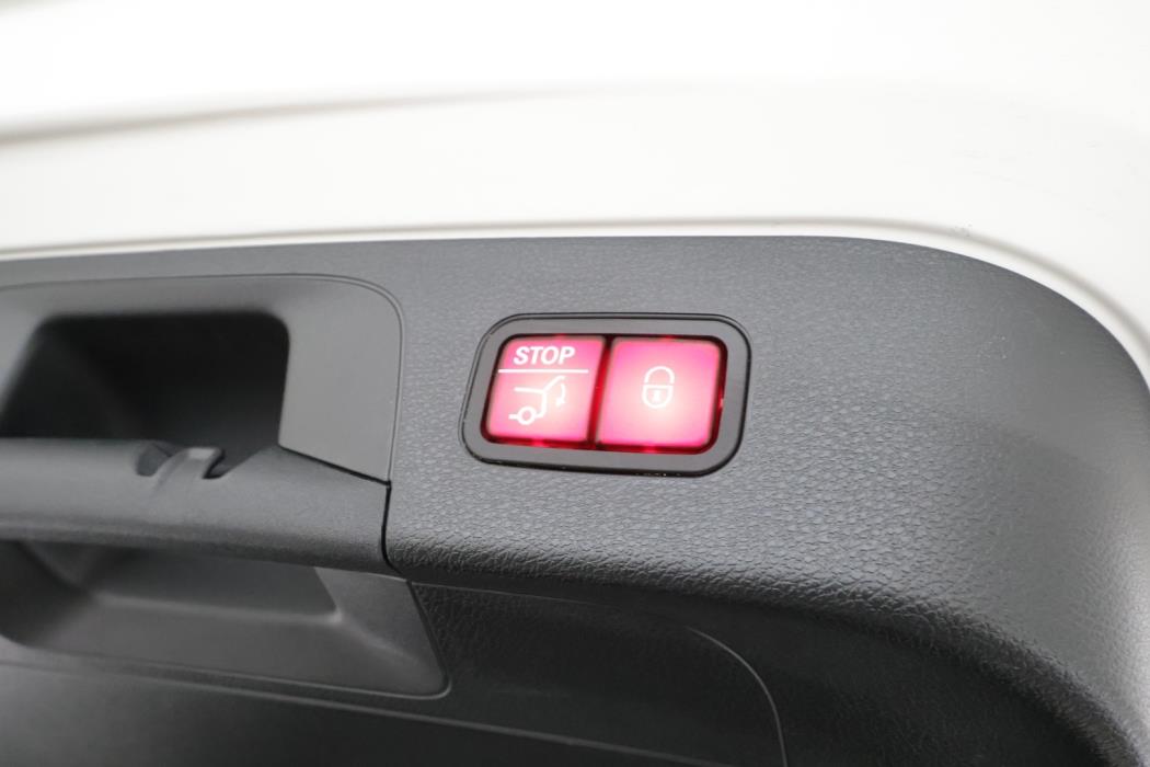 MERCEDES-BENZ EQC 2022