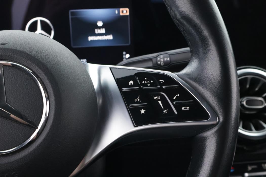 MERCEDES-BENZ EQB 2024