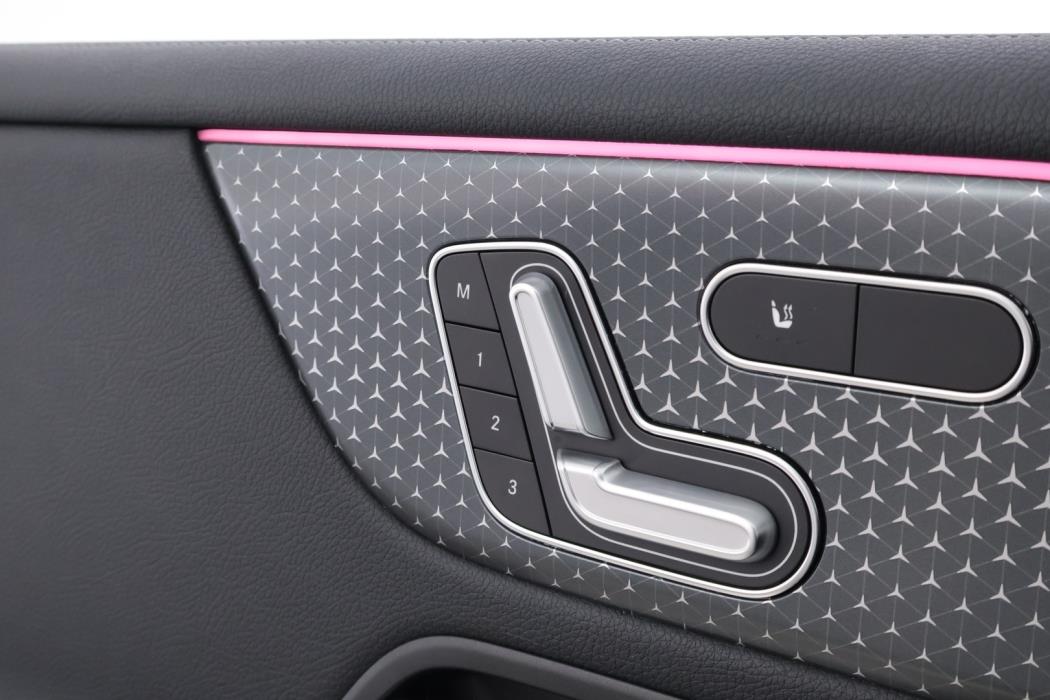 MERCEDES-BENZ EQB 2024