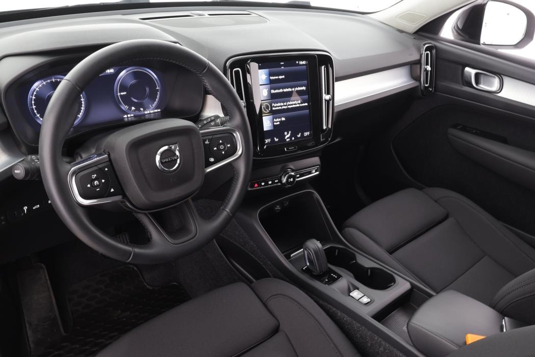VOLVO XC40 2021