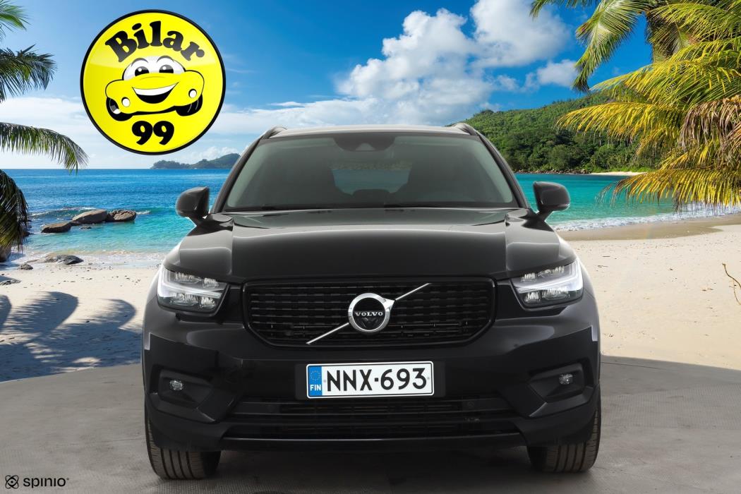 VOLVO XC40 2021